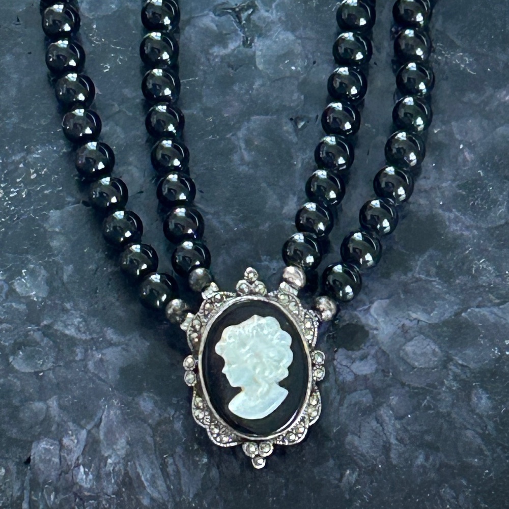 Vintage Cameo Pendant 925 Sterling Silver Black Onyx Beaded Necklace Signed SU